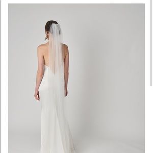 Alexandra Grecco // SIGNATURE VEIL